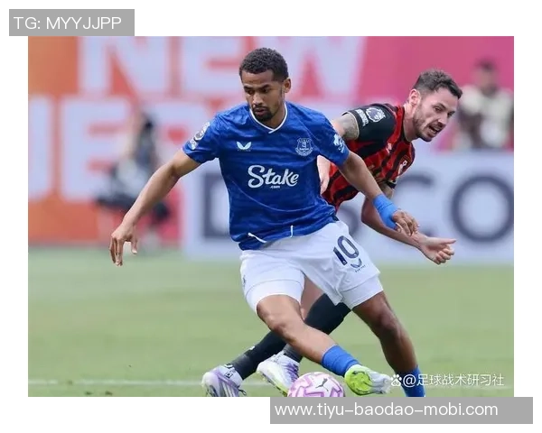 埃弗顿宣布提前召回18岁中场阿姆斯特朗重返球队助力争夺主力位置 埃弗顿宣布提前召回18岁中场阿姆斯特朗重返球队助力争夺主力位置