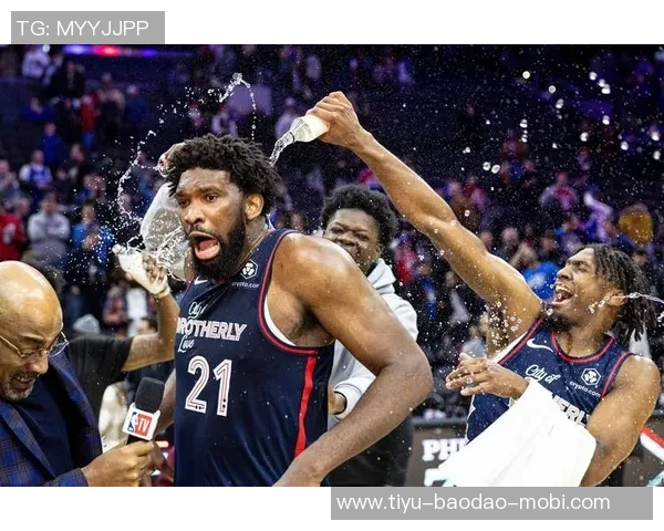 恩比德半场表现出色10投6中贡献16分和3篮板展现领袖风范 恩比德半场表现出色10投6中贡献16分和3篮板展现领袖风范