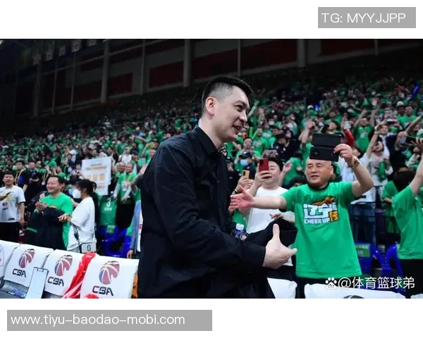 杨鸣谈字母哥未能加盟的教练策略强调维护良好关系的重要性